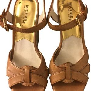 🔥NEW!!Authentic Michael Kors Wedges🔥